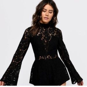 TOBI Wilhemenia Black Lace Bell Sleeves Peek A Book Body Romper, Medium